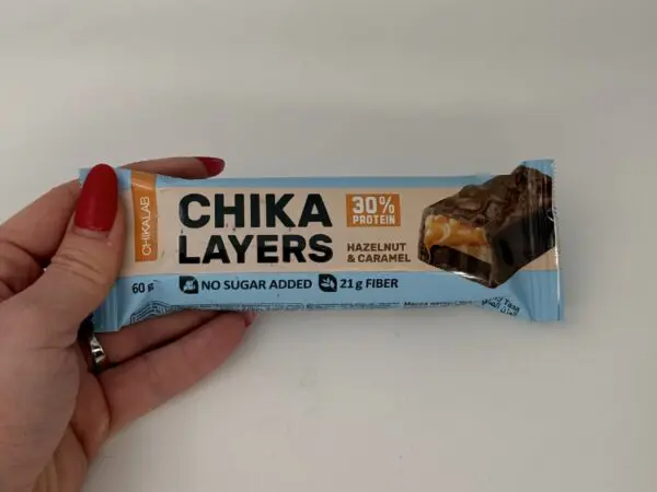 Chikalab Chikalayers proteinski bar lešnik i karamela 60g